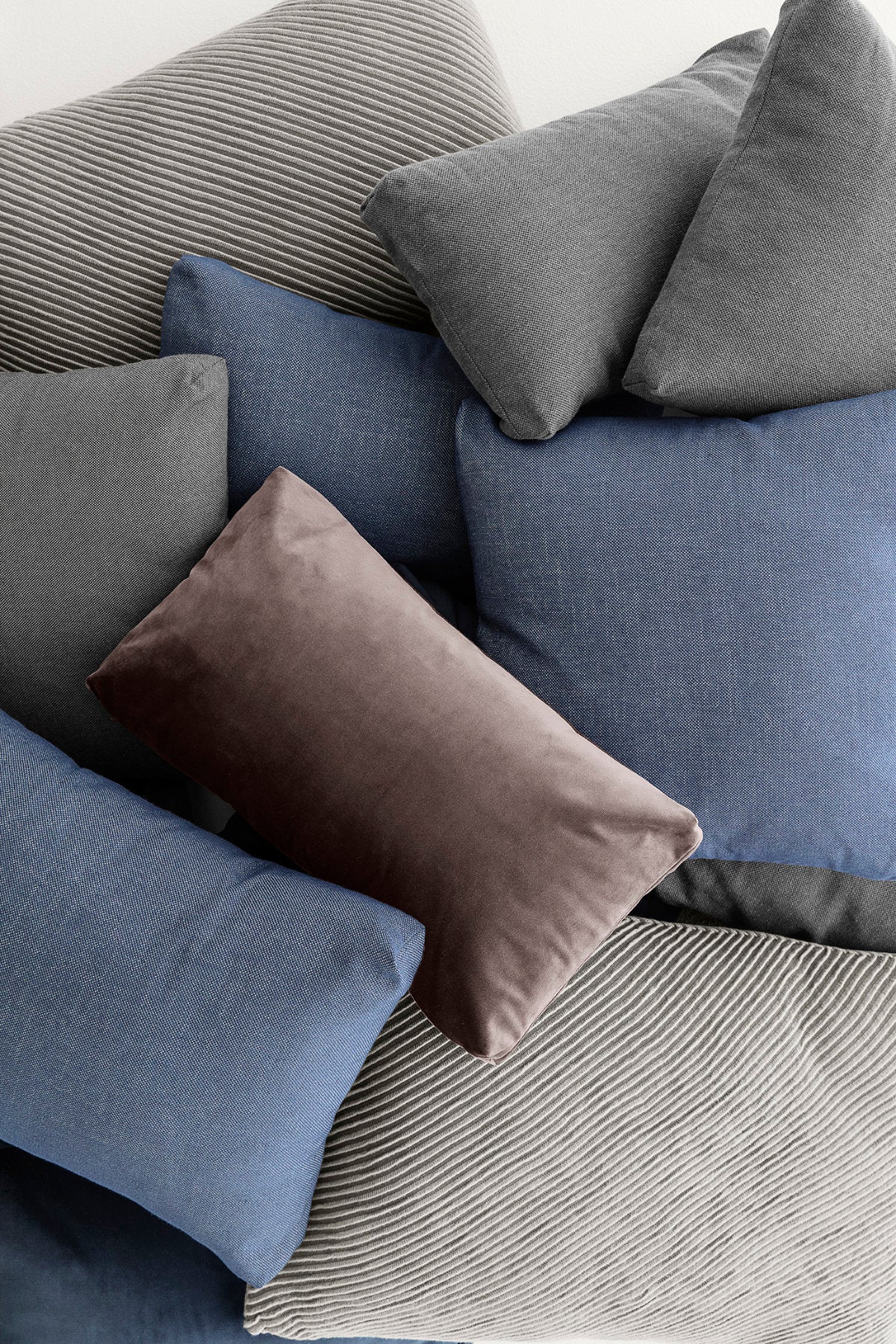 Blomus Kissenbezug pewter mourning dove 40x60 cm - RIBB